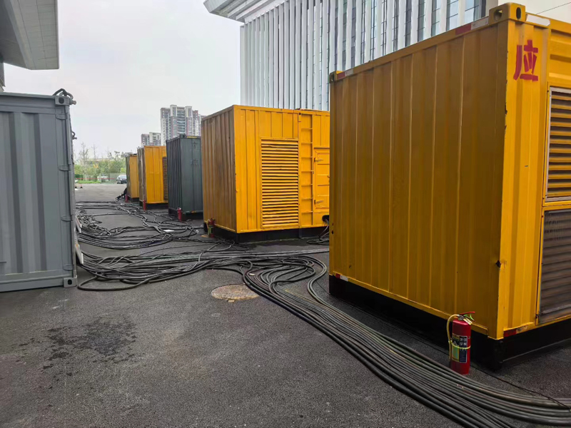 巫山不同季节柴油发电机组保养有哪些注意事项？